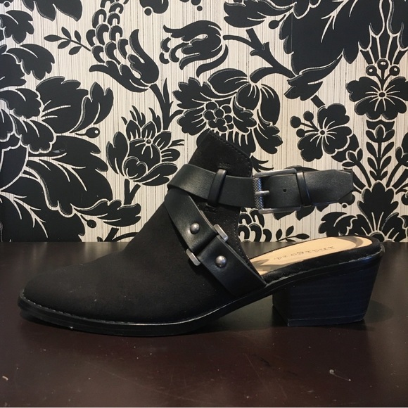 Indigo Rd. Ankled Booties - Picture 7 of 8